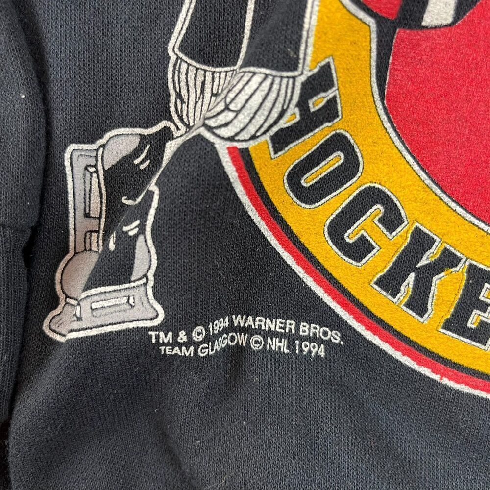 Vtg 1994 NHL Blackhawks Hoodie Bugs Bunny Taz Sweatshirt Kids 14/16 Made In USA - Picture 3 of 11